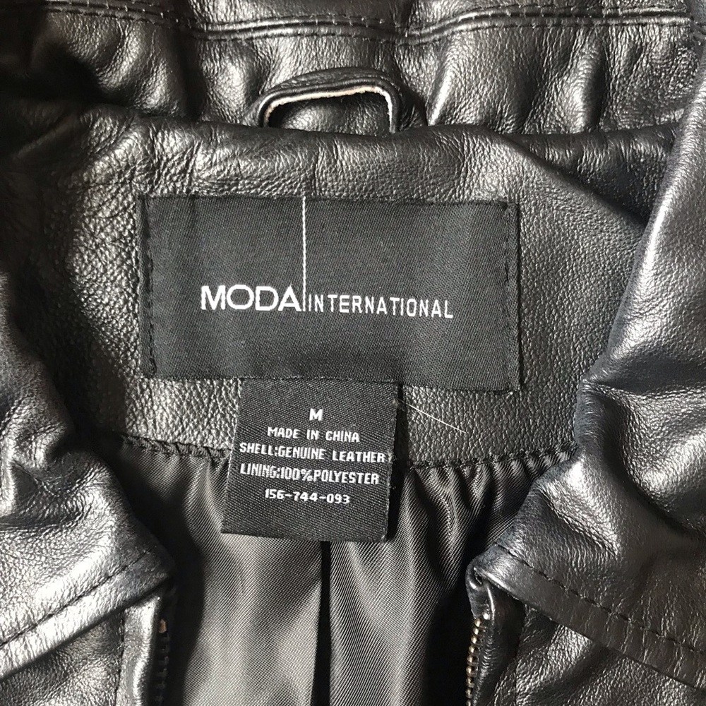 Leather jacket - Picture 3 of 6